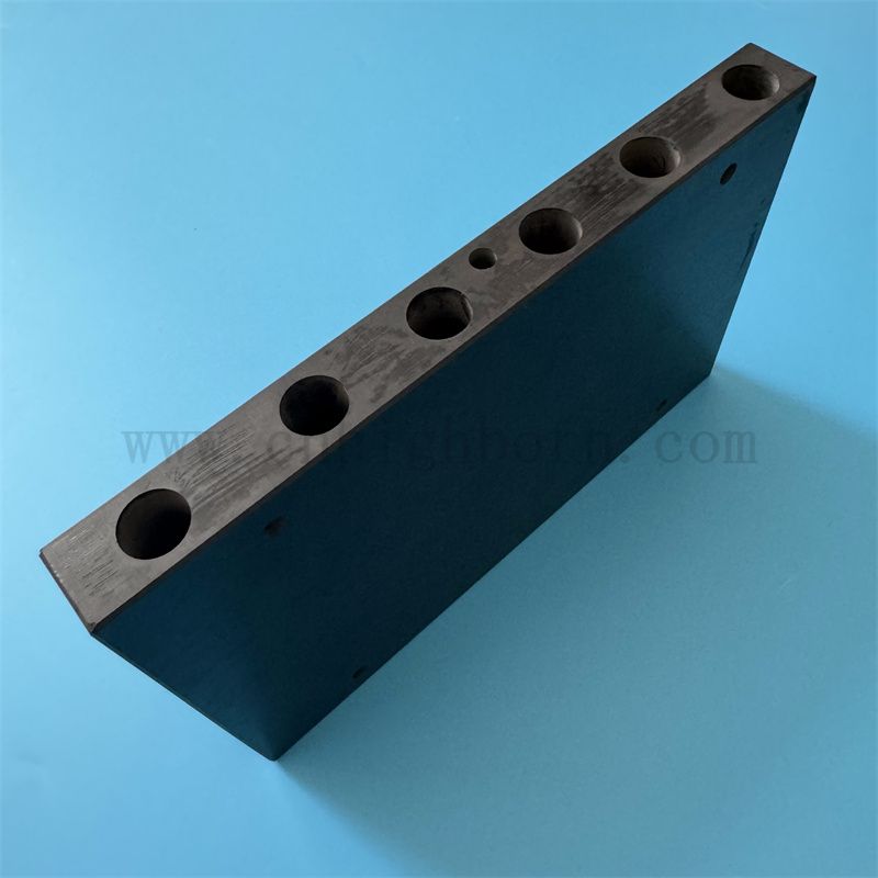 Customized Sic Ceramic Plate Silicon Carbid Board Keramikstück mit Löchern