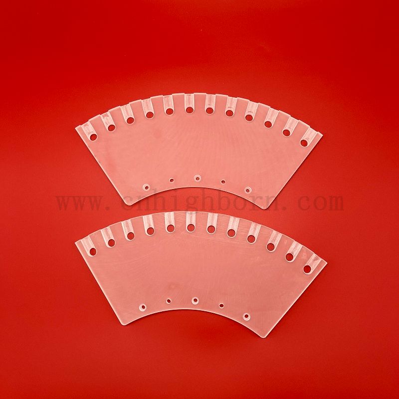  UV Customized JGS2 Fusion Silica Clear Bohrlöcher Quarzplatte