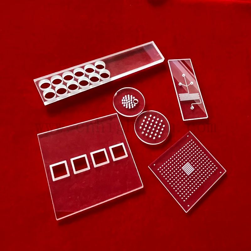 Hersteller Benutzerdefinierte transparente CNC Quarzglas geschlitzte Platte 