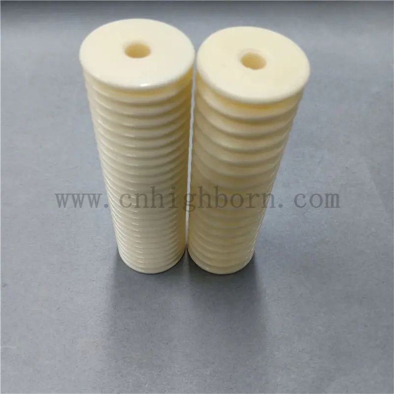 Fadenf&uuml;hrer aus textiler Keramik