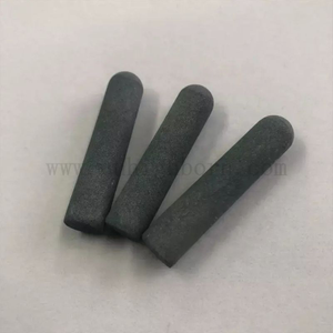 Maßgeschneidertes dunkelgraues poröses Siliziumkarbid-Keramikrohr-Sic-Absorptionsrohr