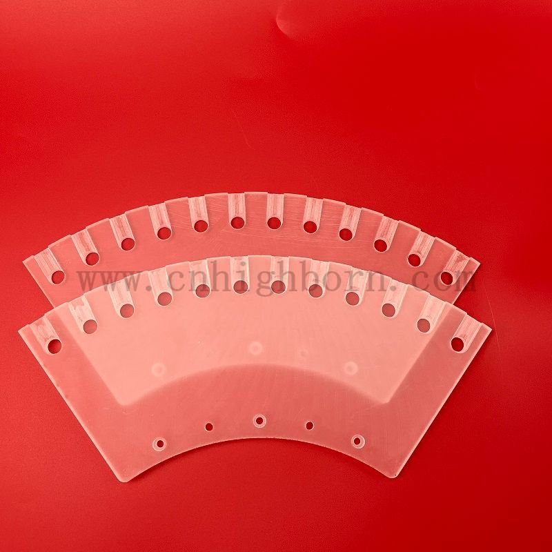  UV Customized JGS2 Fusion Silica Clear Bohrlöcher Quarzplatte