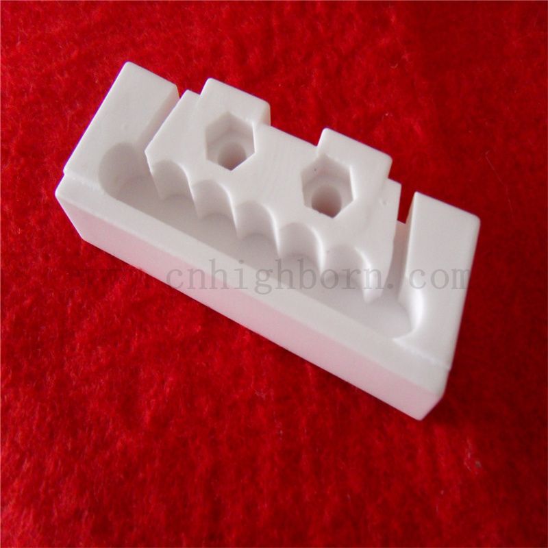 Customisierte elektrische Isolierung 95%AL2O3 Alumina Keramikblockteile