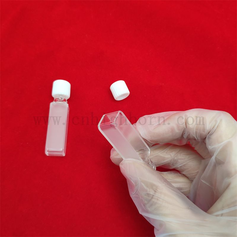 Standard klare optische Glaszelle 2 Seiten transparente Quadratlaborlabor Glaswaren Quarzglas Cuvette