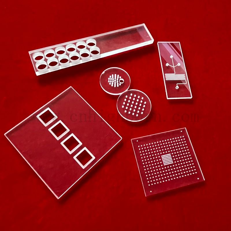 Hersteller Benutzerdefinierte transparente CNC Quarzglas geschlitzte Platte 
