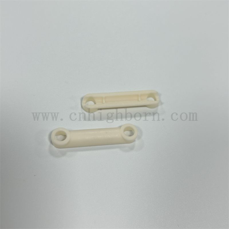 Verschleiß resistent 95% 99% Bearbeitung Al2O3 Struktur Teil Aluminiumoxid -Keramikkomponenten