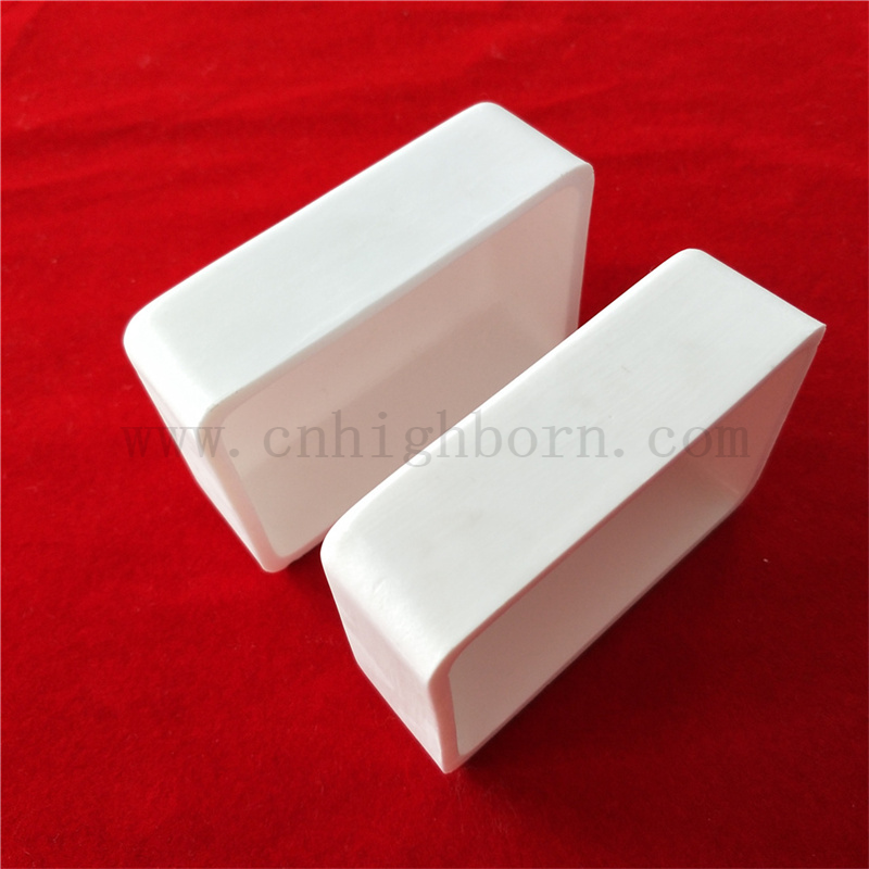 Isolierung 95 Alumina Crucible Customized AL2O3 geschmolzenes Metallkeramikboot