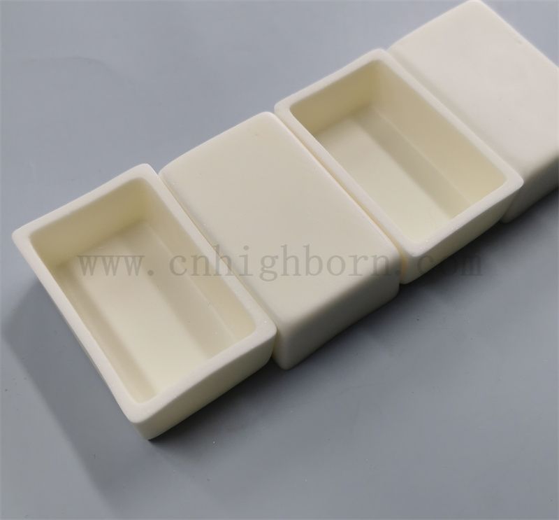 Customized 99% AL2O3 Rechteckboot Alumina Keramik Crucible