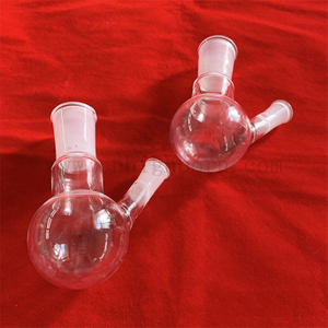 Transparenter Laborglaskolben mit zwei Hälsen und rundem Boden