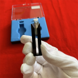 Laborglaswaren 1ML Quarzzellen-Mikroküvette mit schwarzer Wand Quarzglasküvette mit Deckel