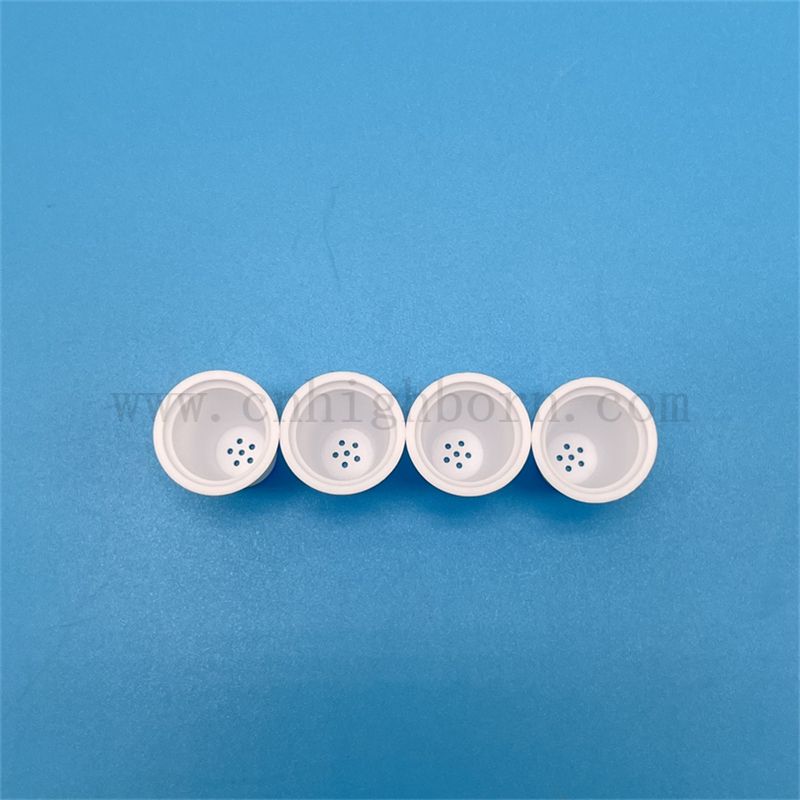 Customized 95% Alumina Al2O3 Keramik Trockenkraut Heizungsteigerungen mit Bodenlöchern