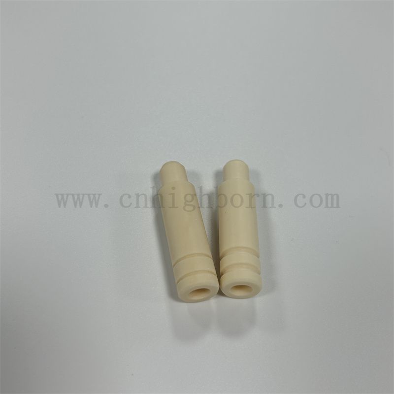 Elektrische Isolierpräzision 99 Aluminurchina Porzellan Al2o3 Keramikrohr mit Schritt