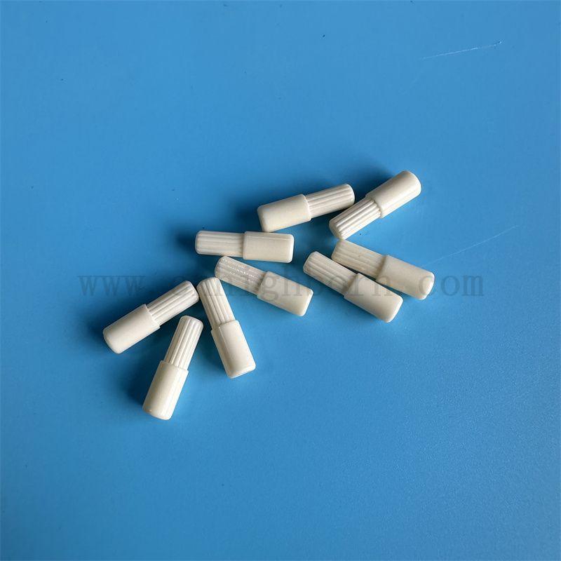 Customisierte hochpräzise Isolierung von 99% Al2O3 Alumina Keramikstangenteile
