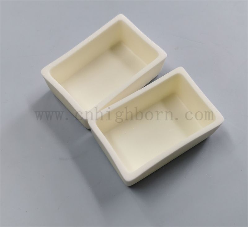 Customized 99% AL2O3 Rechteckboot Alumina Keramik Crucible