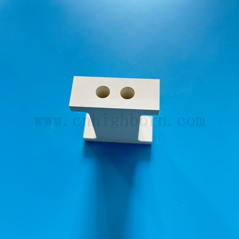 Fabrikversorgung kurzer Vorlaufzeit Bornitrid -Keramikblock mit Löchern