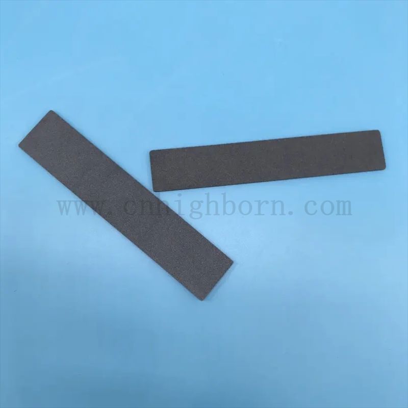 Customisierte poröse Siliziumkarbid -Flüssigkeitsfilterstreifengas, die Abfallgas -Keramikblech trennt