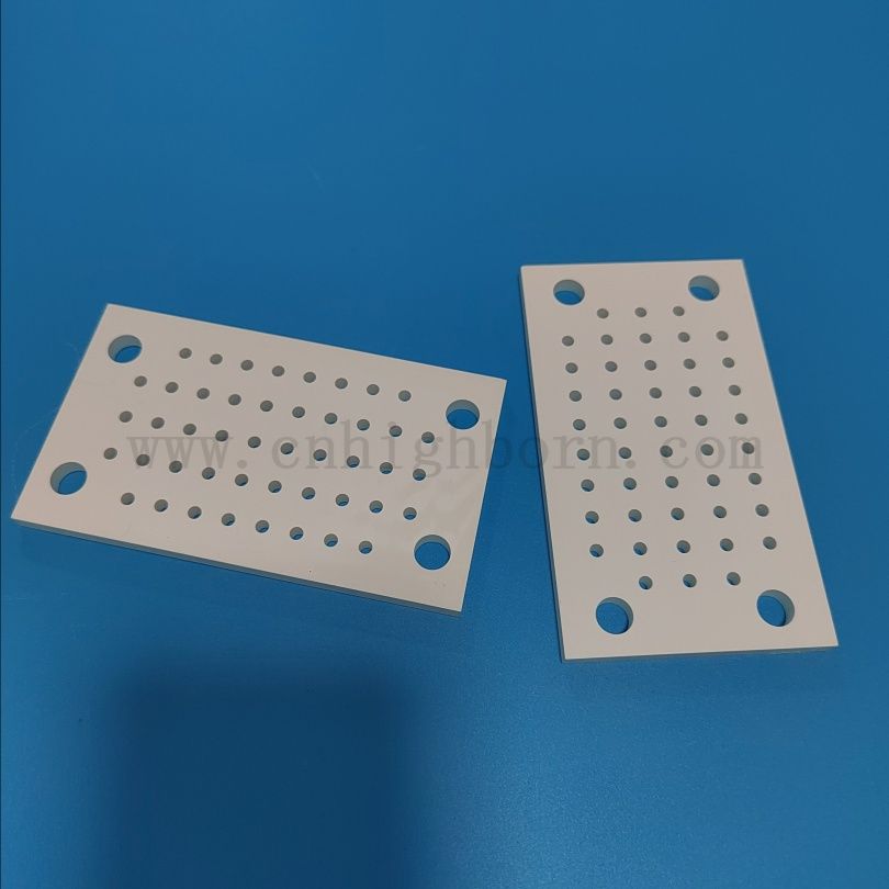 Easy Messable Bn Plate Bor Nitrid Ceramic Substrat mit Laserbohrlöchern
