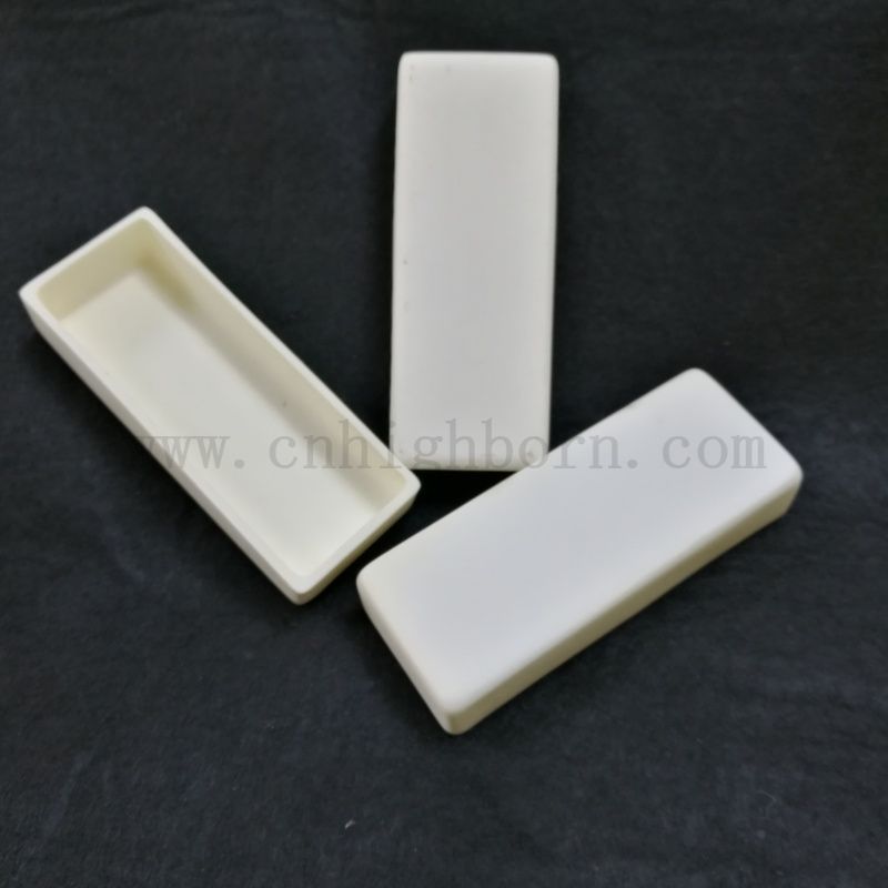 Refraktäres Corundum -Keramik -Verbrennungsboot 99% AL2O3 Keramikheizung Tiegel für das Laborschmelzen