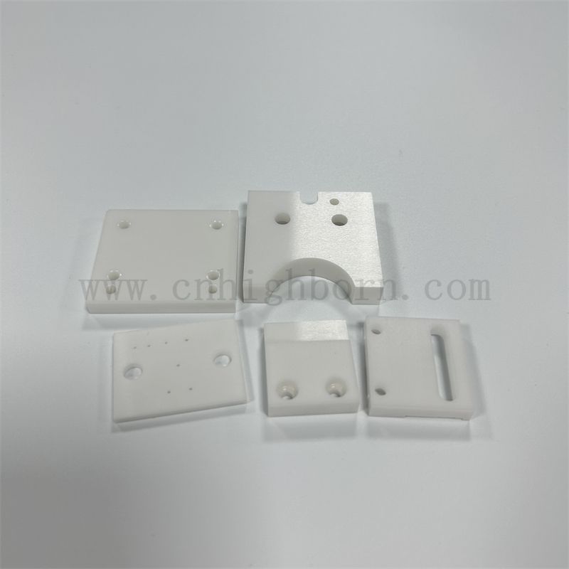 Unregelmäßige Plattenisolator von Oberflächenpolierzirkonia yttrium stabilisiertes ZRO2 -Keramikscheibe