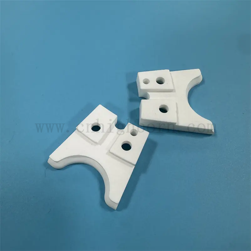 Customized 95% 99% AL2O3 Keramikstruktur Teil Aluminiumoxid -Isolierblock