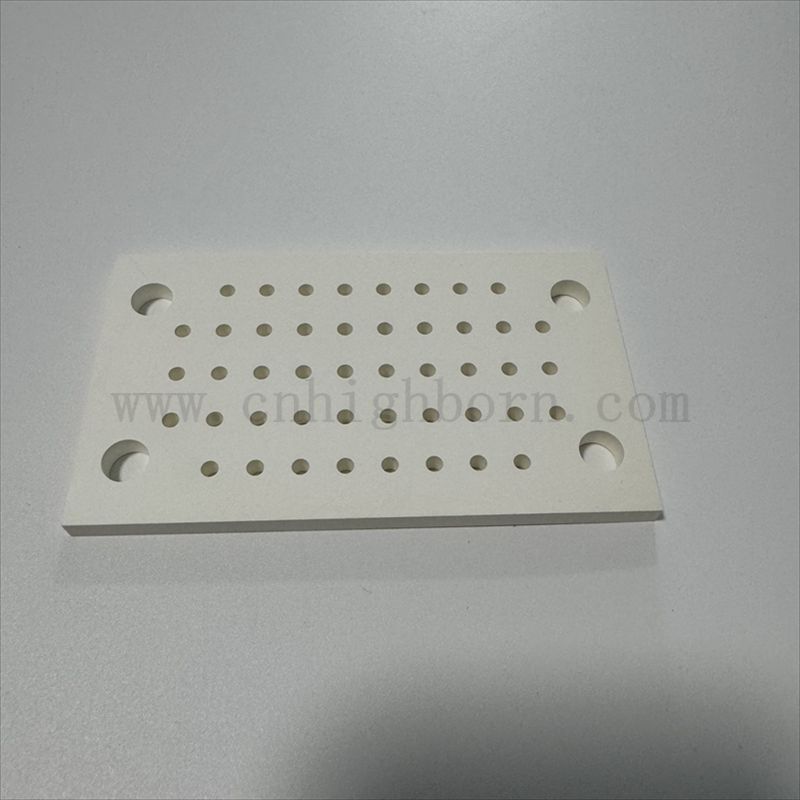 Wärme Stabilität Wärme Leitfähigkeit kubisch weiße Bornitridplatine BN -Platte mit Loch