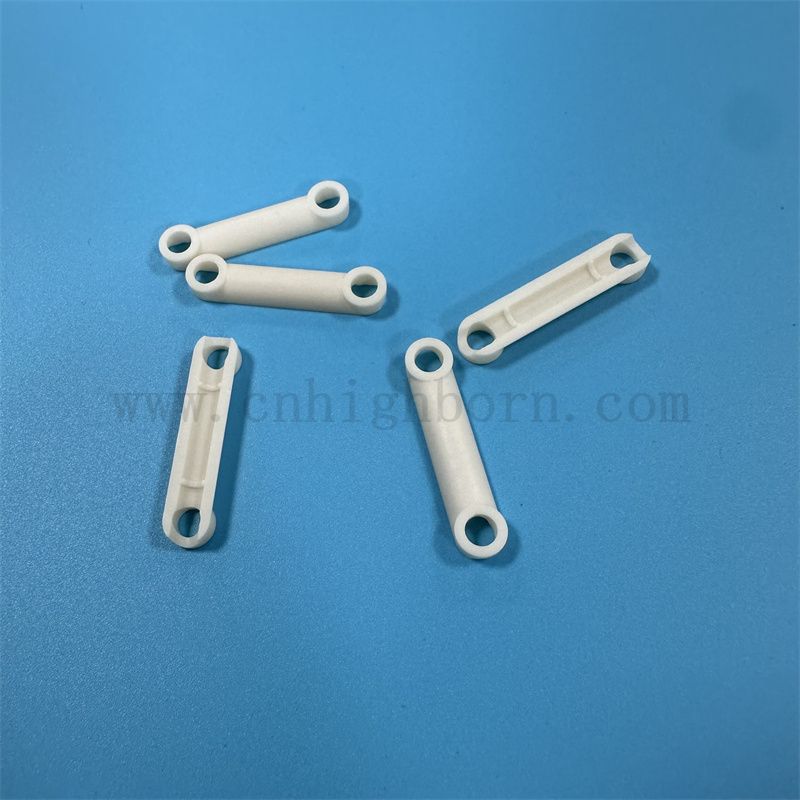 Customized Wear Resistenz 95% 99% AL2O3 Keramikteile Aluminiumoxidisolator Teil