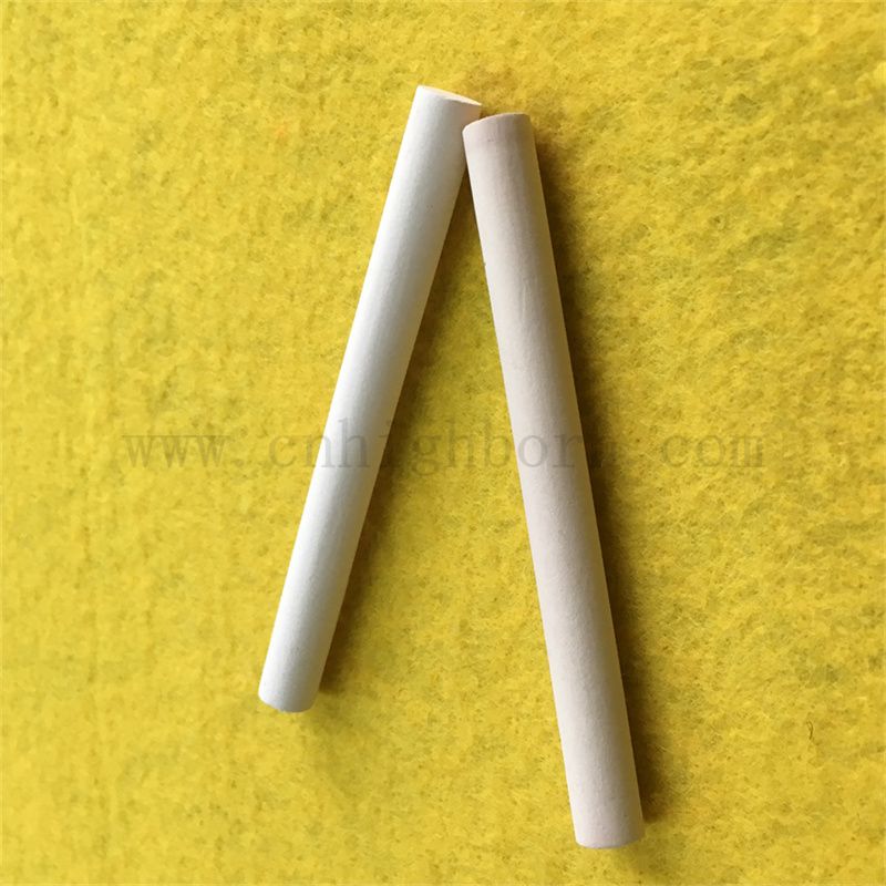Benutzerdefinierte Porosität weiße poröse Aluminiumoxid -Keramikrohre Al2o3 Filterrohre
