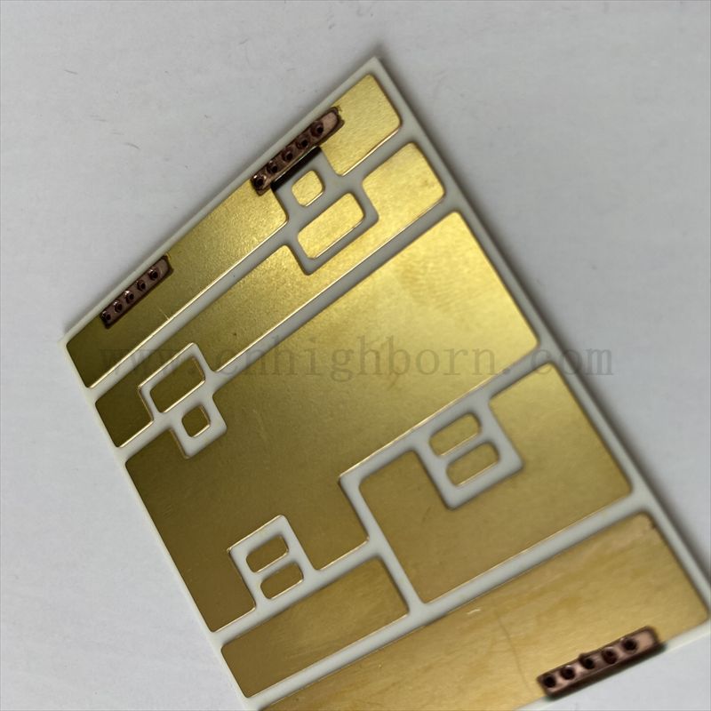Customized Made Kupfer AU -Beschichtung metallisierte Keramik DBC DPC 96% Aluminiumoxid Aln Keramik -Substrat