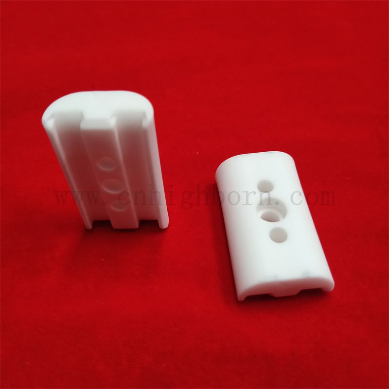 Hochtemperaturresistent 95% Aluminiumoxidisolator Al2O3 Keramik -benutzerdefiniertes Teil