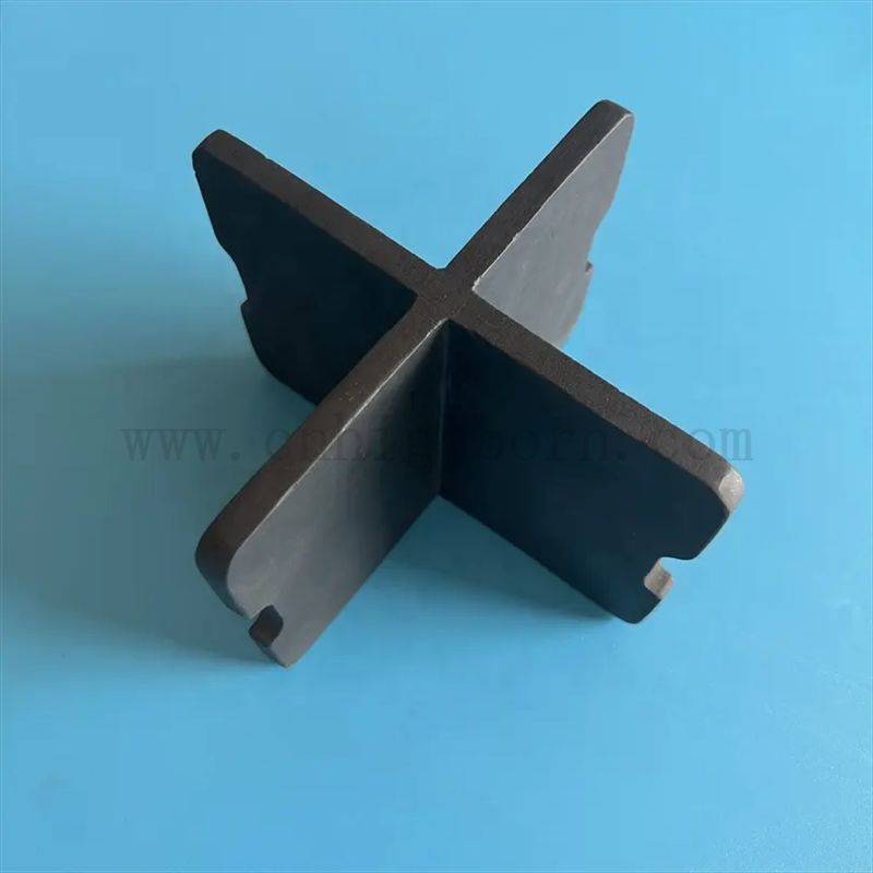 Professionelles kundenspezifisches SSIC Sintered Silicon Carbid -Form -Teile Sic -Keramikhalter mit speziellem Design