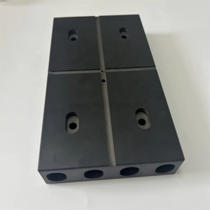 Unregelmäßige Siliziumkarbid-Plattenisolator-SiC-Keramikplatte