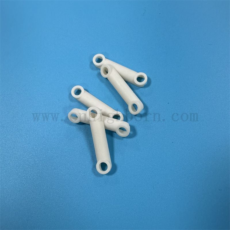 Customized Wear Resistenz 95% 99% AL2O3 Keramikteile Aluminiumoxidisolator Teil