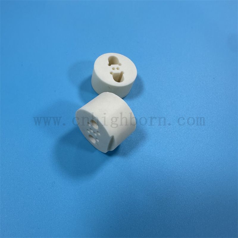 Customized Alumina Keramik Teil 95% 99% Al2O3 Isolierer Ersatzpfeife