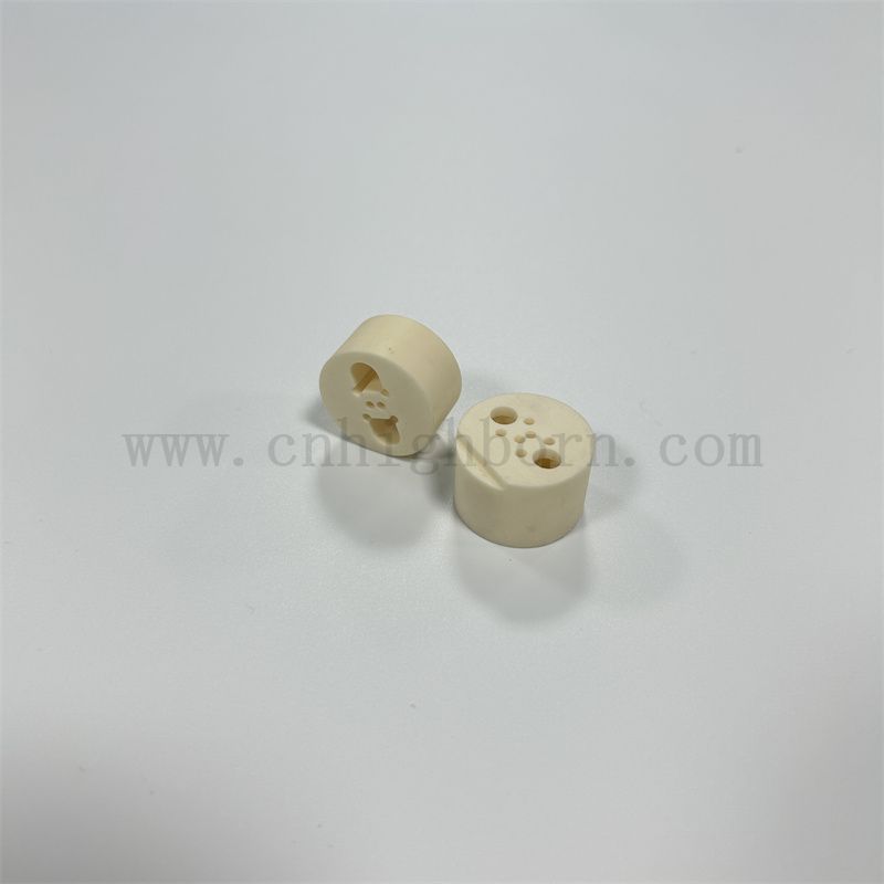 Customized Block Alumina Stanze Teil 99 AL2O3 Keramikblock