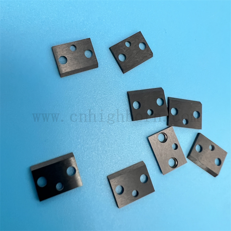 Hochhärte schwarze Zirkonia Keramikplatte mit Löchern ZRO2 Keramikblech