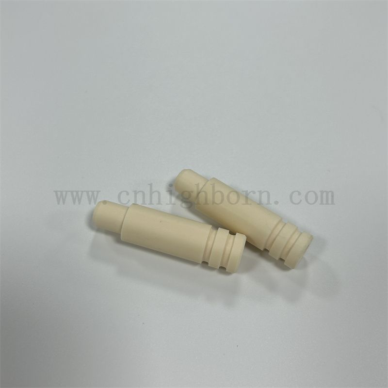 Elektrische Isolierpräzision 99 Aluminurchina Porzellan Al2o3 Keramikrohr mit Schritt