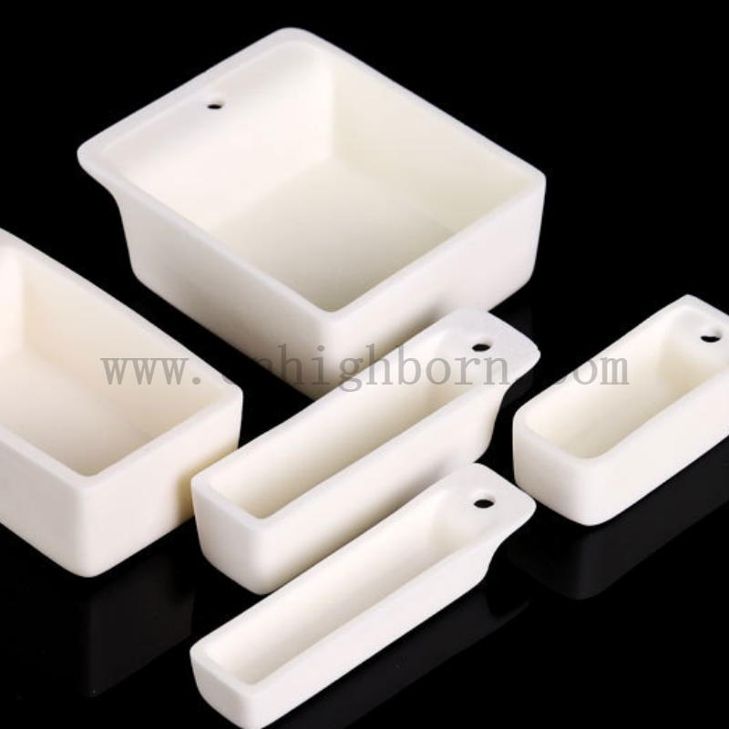 Rechteckig Korundal Al2o3 Keramikboot mit Loch Aluminiumoxid Tiegel Pot für Laborwissenschaftliche Forschung