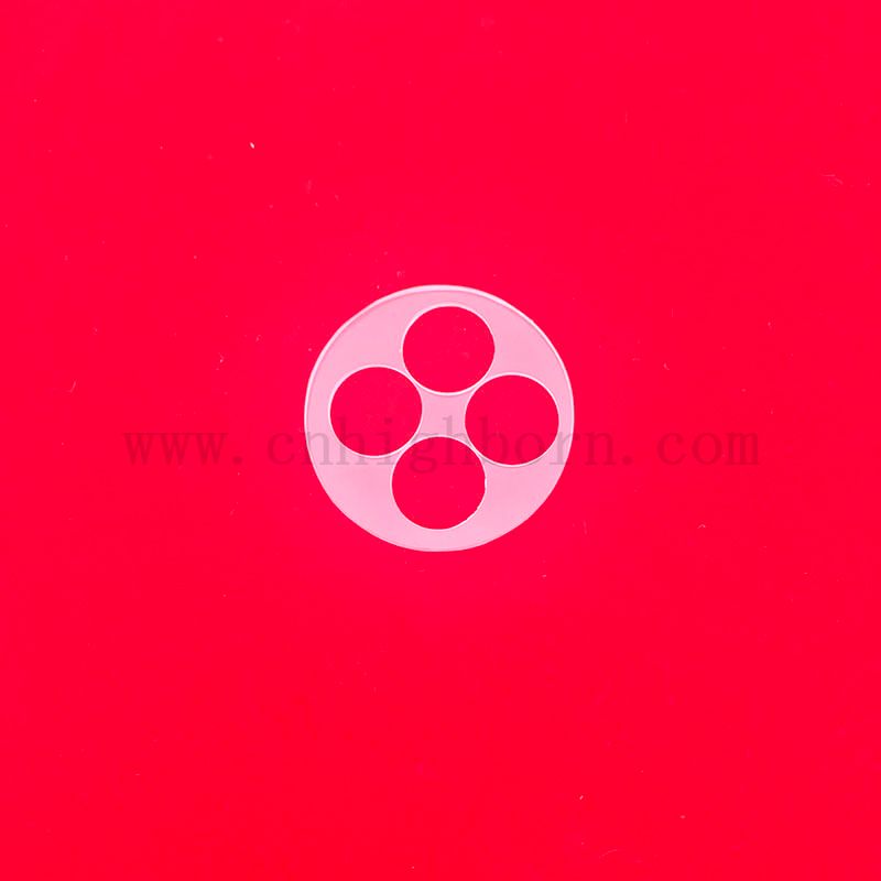 Angepasste frostierte undurchsichtige Quarzglasscheibenfenster mit Löchern