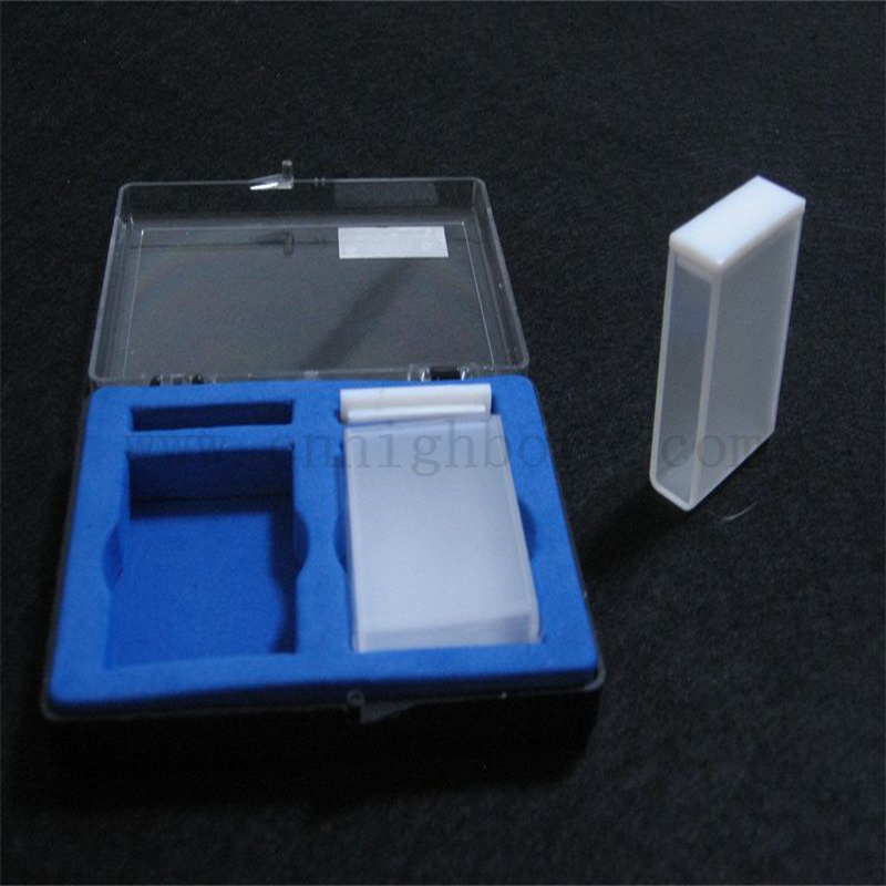 Hochgenauige 2 Seiten transparent geschmolzen oder klebriert Standard Quarzzelle Quarzglaskuvette mit Lichtpfadlänge 30 mm