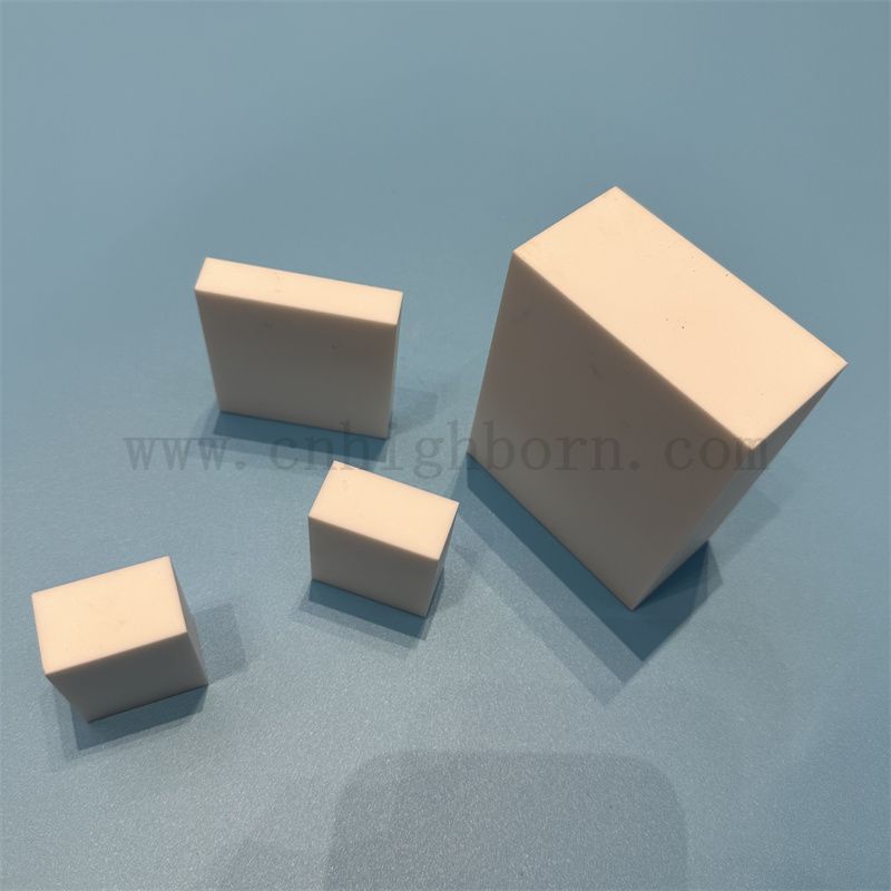 Customized Messable Glass Ceramic Board niedriger Dichte Isolator Macor Plate