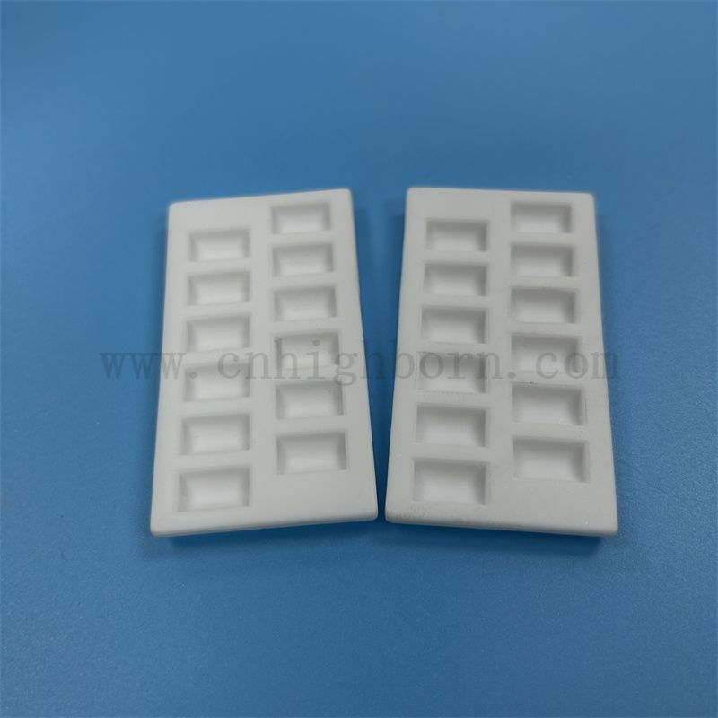 Maßgeschneiderter feuerfester Cordierit-Keramiktiegel aus Korundmullit-Keramikplatte