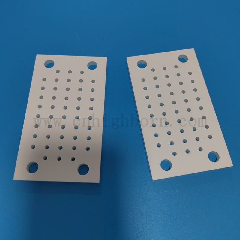 Easy Messable Bn Plate Bor Nitrid Ceramic Substrat mit Laserbohrlöchern