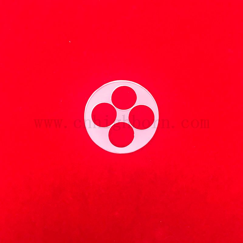 Angepasste frostierte undurchsichtige Quarzglasscheibenfenster mit Löchern