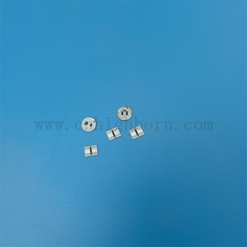 Hohe Genauigkeit Alumina Keramikblech Dicker Filmsubstrat Automobilzuskel -Detektorwiderstand