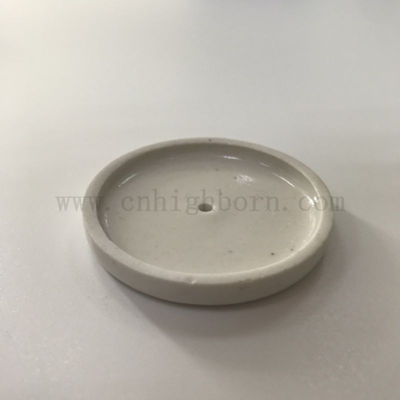 Laborporzellandeckel für schmelzende Tiegel gute Sealing -Leistung Keramikabdeckung mit einem Loch