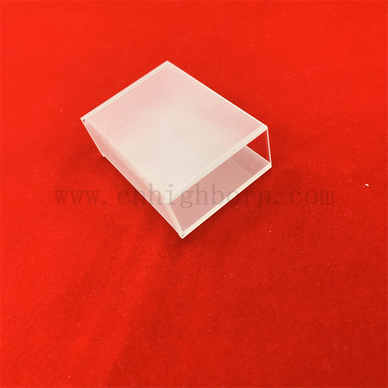 Laborutensilien Große Zelle 28,4 ml transparente Glaskuvetten hoher Präzisionszellenquarzkuvette für Colorimeter