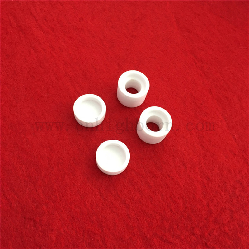 Unregelm&auml;&szlig;iger Teil aus ZrO2-Keramik