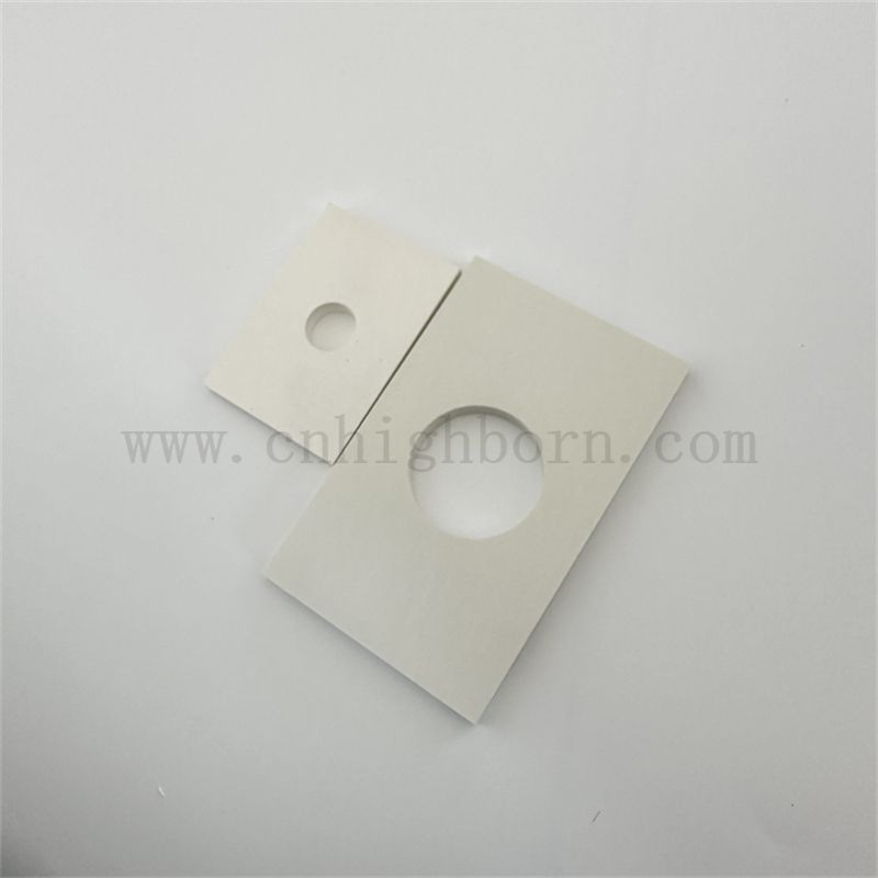 99% Bornitridplatte mit Loch Customized Bn Ceramic Unrevular Board