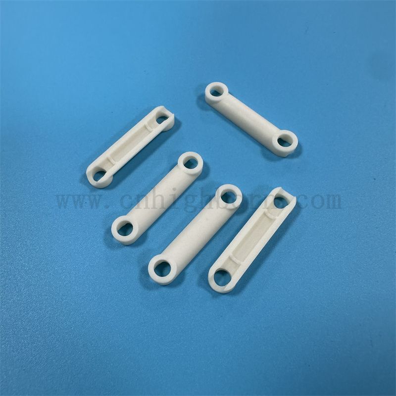 Customized Wear Resistenz 95% 99% AL2O3 Keramikteile Aluminiumoxidisolator Teil