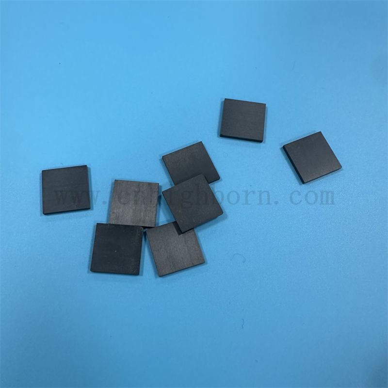 Customisierte schwarze Zirkonia unregelmäßige Tafel -Isolator ZRO2 Keramikplatte